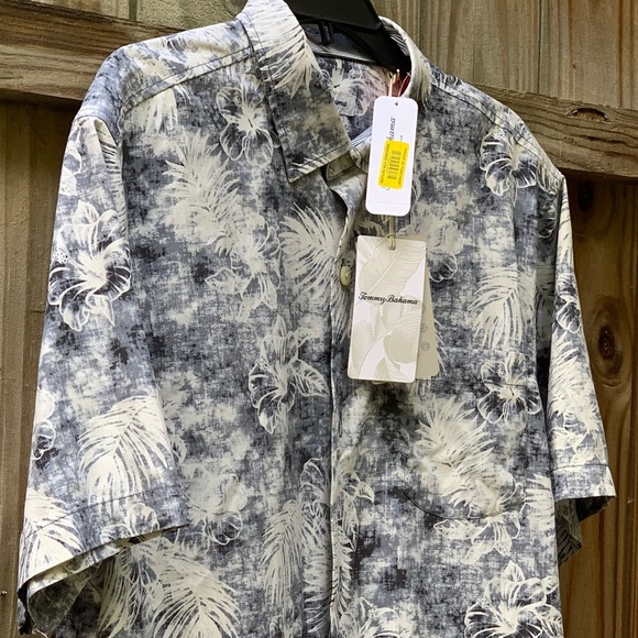 Tommy Bahama Other - Tommy Bahama Men’s button up. Size Large. NWT. The Mirragio Style.